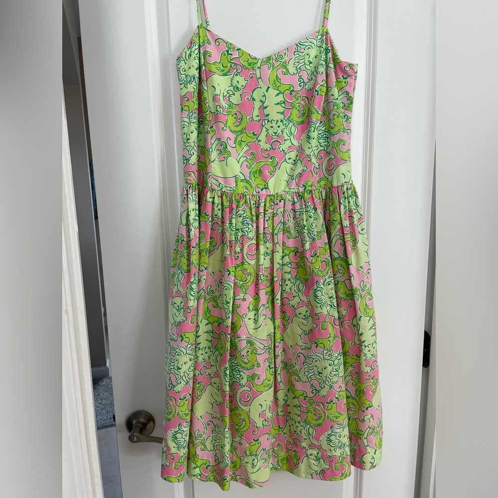 Lily Pulitzer Strap Dress
Bust 14”
Length 34”